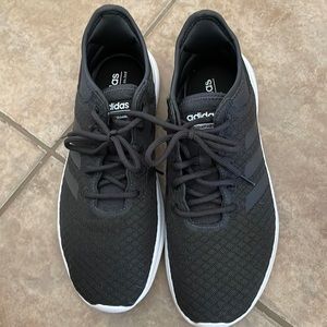 Adidas Black tennis shoes women’s 71/2